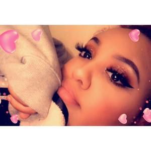 Meet your Posher, Haleyana